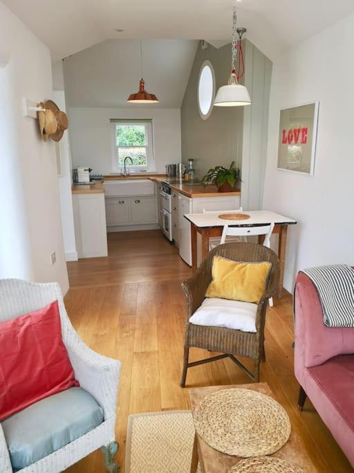 The Little Post House. A Perfect Village Retreat, With Stunning Views. Boscastle Exterior foto